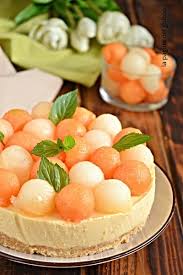 Il tutto farcito con le fette di questo frutto estivo freschissimo e. Cheesecake Al Melone Dolce Senza Cottura Facile
