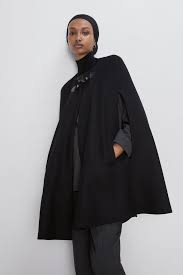 Cape de couleur noir en laine d'alpaga. ØªÙ†Ø¨Ø¤ ÙƒÙ†Ø¨Ø© Ø·Ø­Ù„Ø¨ Veste Cape Noir Zara Dsvdedommel Com