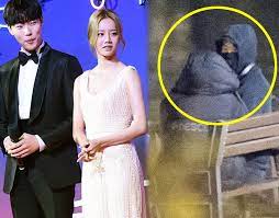 I first saw him on k series reply 1988, then i intentionally watched the youth over flowers in africa because of him. Ryu Jun Yeol S Unexpected Remarks To Hye Ri Earning At Least 10 Million Dollars With Aegyo Oppakpop
