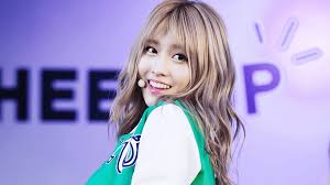 `° twice momo wallpaper wallpaper made by me heart it if you save thank you ^^. Momo Twice Wallpapers Wallpaper Cave