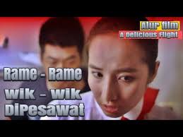 Nonton film khusus dewasa not in front of you and behind your aunt subtitle indoensia. Bercocok Tanam Dipesawat Alur Cerita Film A Delicious Flight Youtube