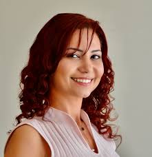 Amira Farag's Instagram, Twitter & Facebook