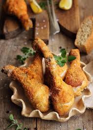 1 kilogram de rosii proaspete, de gradina, 6 ardei grasi, proaspeti, 3 morcovi proaspeti (fierti la aburi la ulterior), 2 frunze de dafin, sare, piper alb macinat, 1 lingura cu ulei vegetal, putina apa rece si 8 pulpe de pui fara grasime, fara pielita. Ciocanele De Pui La Cuptor Crocante Si Delicioase Laura Adamache