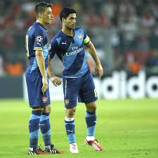 Самые новые твиты от mesut özil(@m10official108): Mesut Ozil On Twitter Welcome Back To The Arsenal Family M8arteta M1o Yagunnersya