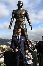 Welcome to the official facebook page of cristiano ronaldo. Cristiano Ronaldo Statue Accused Of Being Overly Generous In Shorts Department Daily Mail Online