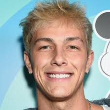 Watch Dirt (2018) • Season 1 Full Episodes Free Online