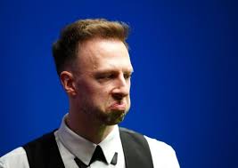Snooker star Judd Trump sees the funny side as he plays joke