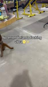 #gymtok #chanclas #vibra De “orqueta”,calsetines primos😅😮‍💨agusto mi  amiga @Dulce Lara