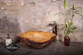 Grand Lavabo De Bois Sculpte A La Main Par Toutanbwa Fait Sur Etsy Country Chic Decor Wood Sink Hand Carved Wood