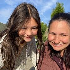 Vanessa Larkin's Instagram, Twitter & Facebook