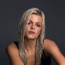 This site is an open community for users to share their favorite images on the internet, all pic or pictures in this website are for personal pic use only, it is stricly prohibited to use this pic for commercial purposes, if you are the author and find this pic is shared without your permission, please kindly raise a dmca report to us. Davina Michelle Facebook