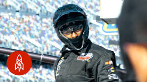 Danica patrick makes huge strides for women week in and week out on nascar's race tracks. Brehanna Daniels First Black Female Tire Changer In Nascar
