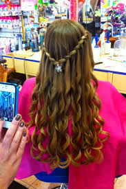 In today's tutorial i will show you how to do a gorgeous hairstyle for first communion.♥ facebook: Pin On Kidsnips Girls Hairstyles