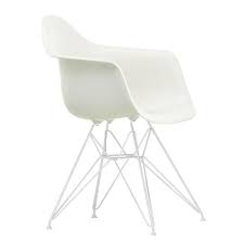 This iconic chair was presented as part of the competition low cost furniture design (organizer: Vitra Eames Plastic Armchair Dar Gestell Weiss Ambientedirect
