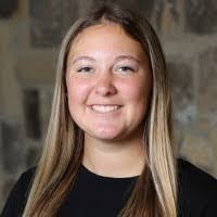 Adrianna Arnold's Instagram, Twitter & Facebook