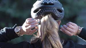 Ein Fahrradhelm Der Die Frisur Nicht Zerstort Ist Der Schon Erfunden
