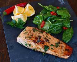 Bite These Goodies Thai Style Salmon Losos W Tajskim Stylu Food Recipes Spinach Salad Recipes Food