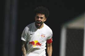 Клаудио луис родригес парис леонель (порт. Zenit Interesuetsya Brazilskim Poluzashitnikom Klaudino Iz Sistemy Red Bull Chempionat