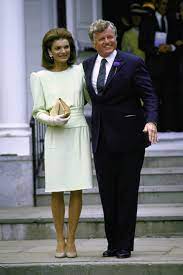 Inspired by my kids, i'm developing a nf collection of letters on culture & the spiritual journey. Star Style Der Stil Von Jackie Kennedy Onassis Vogue Germany