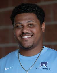 Dario Highsmith Jr. extends Middletown football legacy as head coach