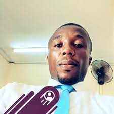 C'est Dimitar Berbatov qui était au Champroux aujourd'hui ou j'ai maux  d'yeux 😎. #Ligue1CIV