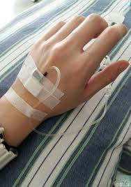 صور مغذي إقرأ ايد فيها كانيولا رمزيات يد فيها مغذي رمزيات مستشفى تعبانة يد فيها سيروم