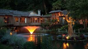 African Queen House In Springfield Mo Floats Onto The Market For 8 9m African House Ennis House Luxury House Designs