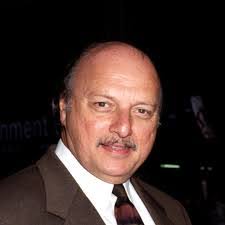 Donna Farthing's Instagram, Twitter & Facebook