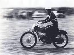 どこかで快走のｂ 8ｍ125ツイン ワークスマシン 初号機でプレスフレームです モトクロス 日本 思い出