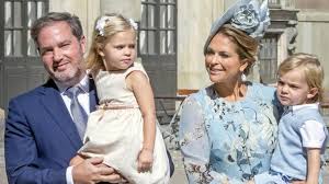 Princess madeleine, prinsessan madeleine, prinsesse madeleine and prinzessin madeleine diesen süßen lockenkopf hätten wir fast nicht erkannt! Prinzessin Madeleine Von Schweden Baby Offenbarung Davon Wurde Prinzessin Madeleine Uberrumpelt News De