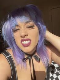 BAILEY FLORES (IAMBAILEYFLORES)