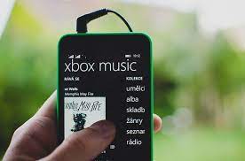 Apabila lagu yang anda miliki belum ada liriknya, maka bisa dimasukkan lirik dengan bantuan fitur sync lyrics editor. Anda Suka Menyanyi Berikut 5 Pemutar Musik Android Yang Ada Liriknya