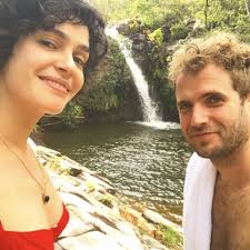 Inicie sessão ou crie uma conta. Por Que Voce Precisa Conhecer O Canal De Maria Flor E Manu Seu Namorado E Online Brasil