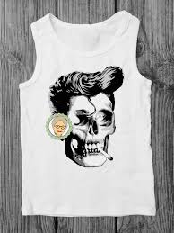 Coole jungs gestikuliert auf weißem hintergrund isoliert lizenzfreie. Plotterdatei Smoker Vierfarbige Coole Schadel Plottdatei Im Rockabilly Stil Vor Allem Fur Jungs Und Manner Mit