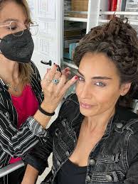 Lara Wolf's Instagram, Twitter & Facebook