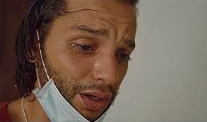 El cuerpo de Mamá (Short 2021)