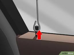 Selanjutnya ia langsung melapor ke rt setempat agar mendapat pendampingan untuk masuk ke dalam rumah. 3 Cara Untuk Masuk Ke Dalam Mobil Yang Terkunci Wikihow