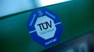 Alle zwei jahre müssen autos zur hauptuntersuchung hu neuwagen erstmals nach drei. Corona Tuv Frist Verlangert Wegen Corona Bayern 1 Radio Br De