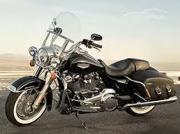 Обзор мотоцикла Harley Davidson FLHR Road King 110th Anniversary 2013 на сайте