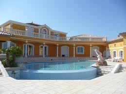 A Vendre Maison Les Issambres 83 16 Pieces 750m2 Md1812519 House For Sale In Les Issam Global Real Estate French Riviera Industrial Real Estate