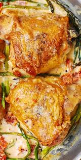 Creamy Mozzarella Chicken Thighs With Asparagus Sun Dried Tomatoes Easy Weeknight Dinner Recipe Chicken Dinner Recipes Paleo Chicken Recipes Chicken Recipes