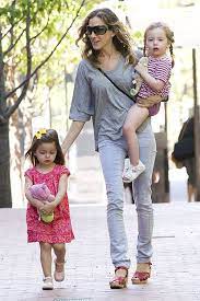 Sarah Jessica Parker Spaziert Mit Ihren Zwillingen Durch New York Sarah Jessica Jessica Parker Sarah Jessica Parker