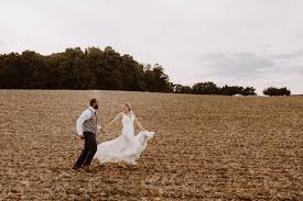 We are located about 10 minutes south of simcoe and delhi and about 10 minutes north of turkey point on a. Maryland Outdoor Wedding Photography Photographer Barn Wedding Outdoor Wedding Photography Pennsylvania Wedding