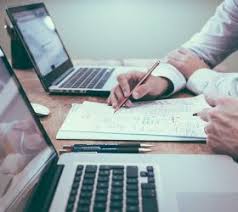 Daca deschiderea contului de capital social si depunerea acestuia se face prin imputernicit, trebuie luat in calcul faptul ca, in functie de banca la care se fac aceste operatiuni, acesta poate deschide contul de capital social, insa nu poate depune. Primele Inregistrari Contabile Dupa Constituirea Unei Societati Clubul Contabililor