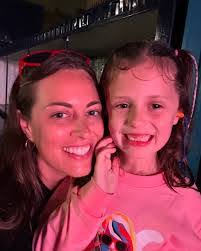 Vicki Newell's Instagram, Twitter & Facebook