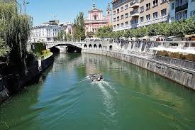 La slovénie se compose de 8 régions qui gravitent autour de ljubljana, la capitale : Ljubljana Ville La Slovenie Capitale Canal La Ville Antique La Ville Historique De Choses A Faire Vieille Ville Tourisme Ete Pikist
