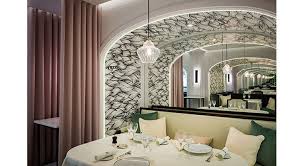 Le lieu exact de ce restaurant est tenu secret par son propriétaire paco roncero, et est révélé uniquement lors d'une réservation par un client. Les 20 Restaurants Les Plus Styles Du Monde