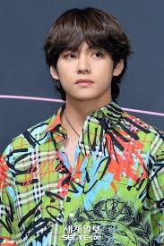 Sena Sendut Adli Kullanicinin Kim Taehyung V Panosundaki Pin