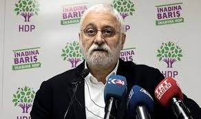 Tutuklu bulunan kars belediyesi eski eş başkanı ayhan bilgen, yeni bir siyasi partinin sinyalini verdi. Hdp Grup Baskanvekili Hakki Saruhan Oluc Tan Ayhan Bilgen In Yeni Parti Cikisiyla Ilgili Aciklama