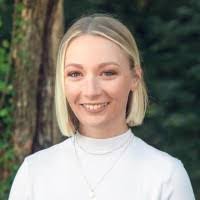 Katie Crossley's Instagram, Twitter & Facebook